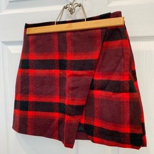 Abercrombie and Fitch Plaid Mini Skirt (with tags)